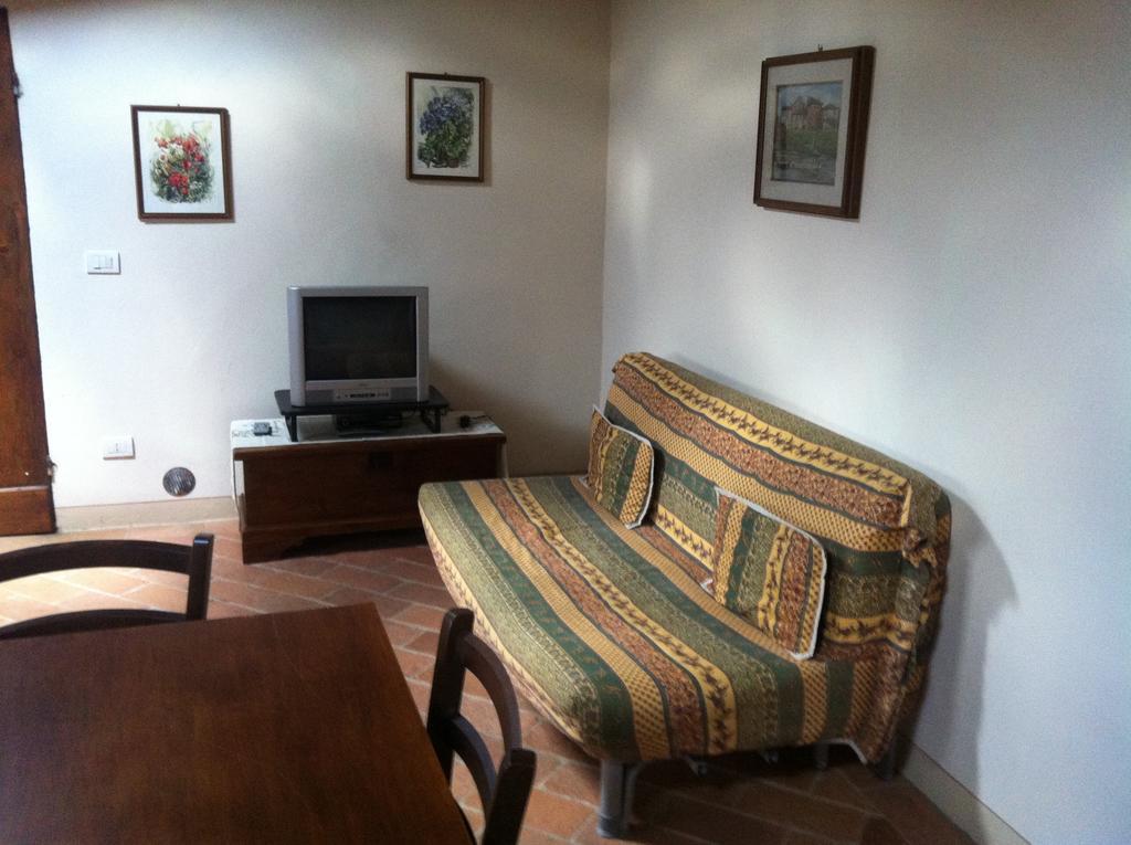 Francesca Apartment มอนเตลูโป ฟิโอเรนติโน ภายนอก รูปภาพ